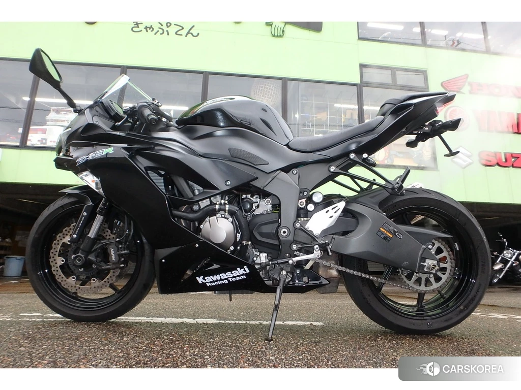 Проданный Kawasaki NINJA ZX-6R 2019 из Японии, фото 2