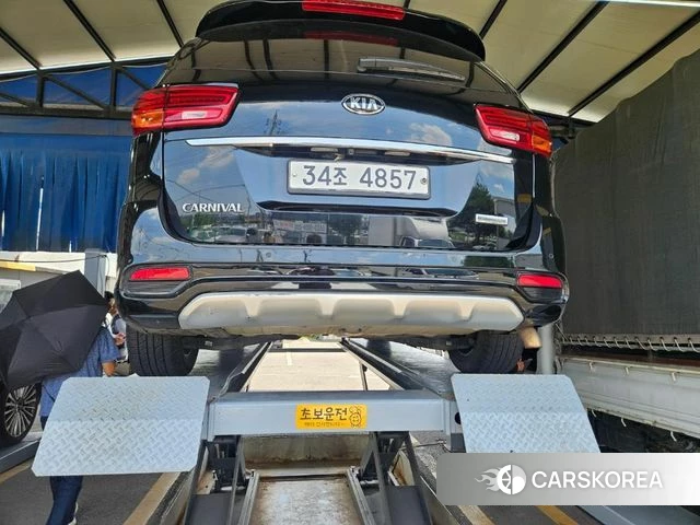 Kia The New Carnival 2018 Черный из Кореи, фото 2