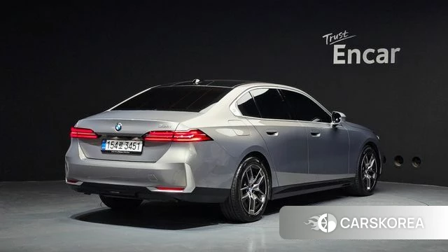 BMW 5 Series (G60) id 4400264 из Кореи 12
