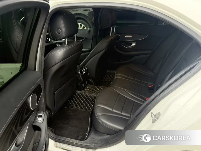 Mercedes-Benz Class C 2021 Белый из Китая, фото 2