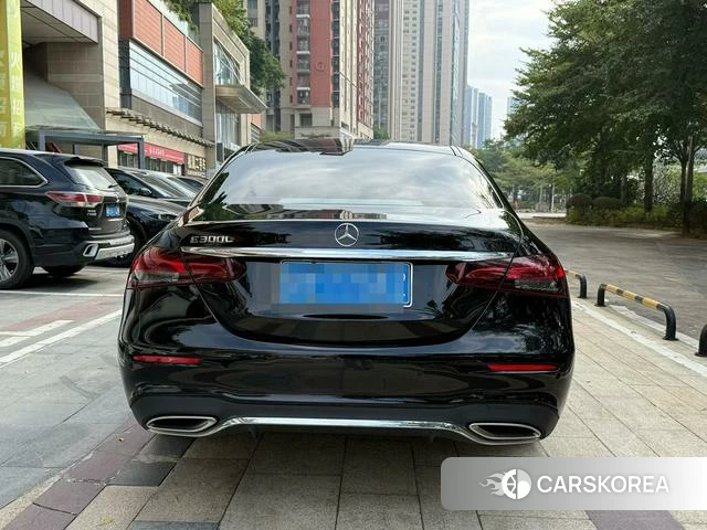 Mercedes-Benz E-class 2022 Черный из Китая, фото 2