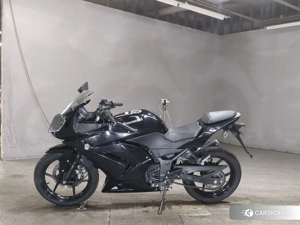 Проданный Kawasaki NINJA 250R id 4147269 из Японии, фото 2