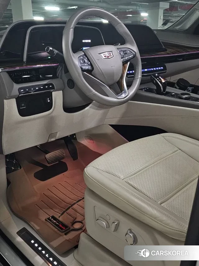 Cadillac Escalade 5th Generation 2022 Белый из Кореи, фото 3