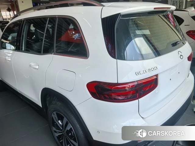 Mercedes-Benz GLB 2024 Белый из Китая, фото 2