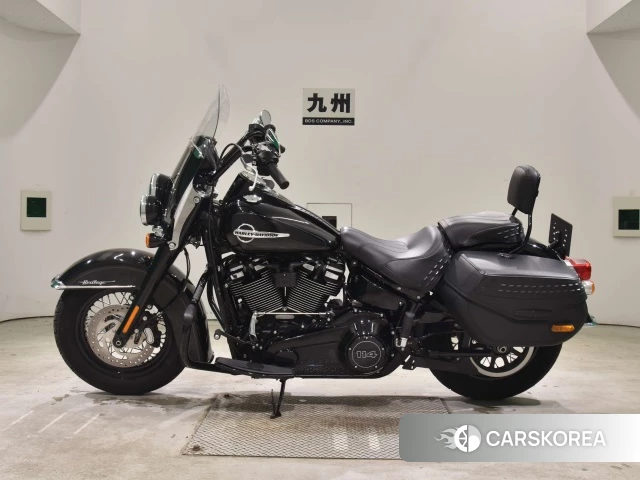 Harley-Davidson Softail Heritage Classic FLHCS1870 2020 из Японии, фото 4