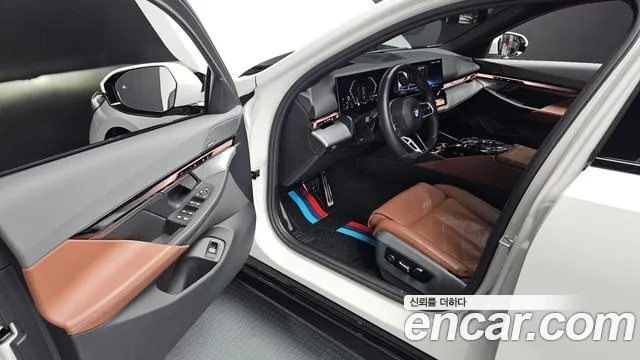 BMW 5 Series (G60) id 2539085 из Кореи 12