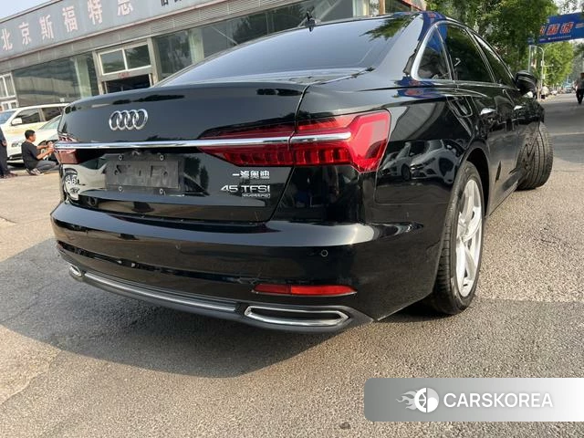 Audi A6L id 4320689 из Китая 7