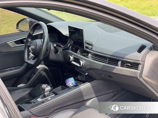 Audi A4L id 4301453 из Китая 9