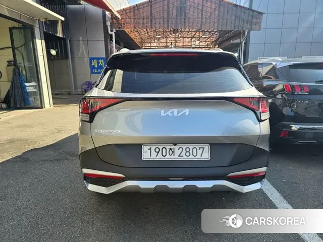 Kia Sportage 5th Generation 2021 Серебристо-серый из Кореи, фото 2