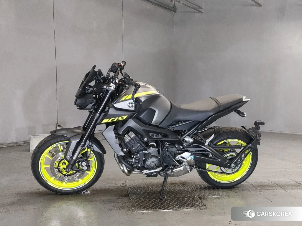 Проданный Yamaha MT-09 2018 из Японии