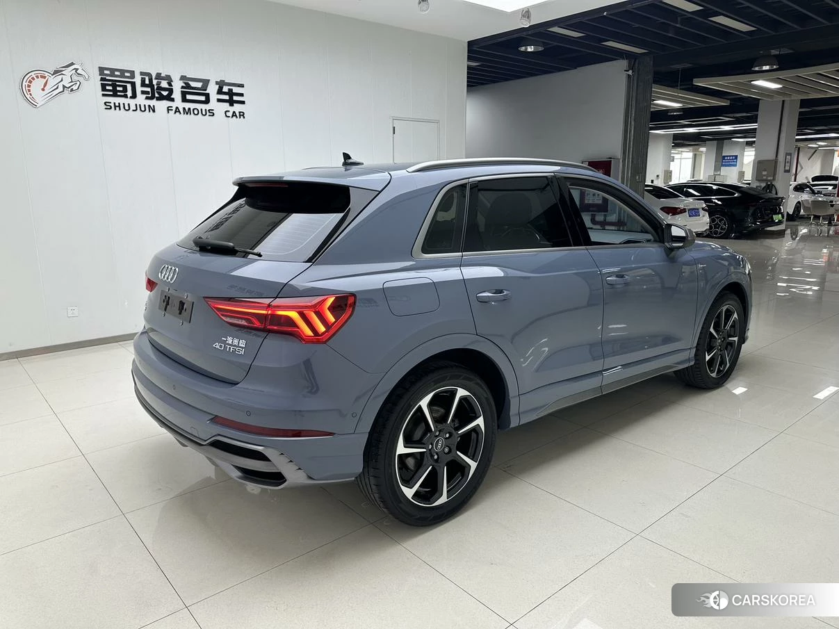 Audi Q3 2021 Темно-серый из Китая, фото 5