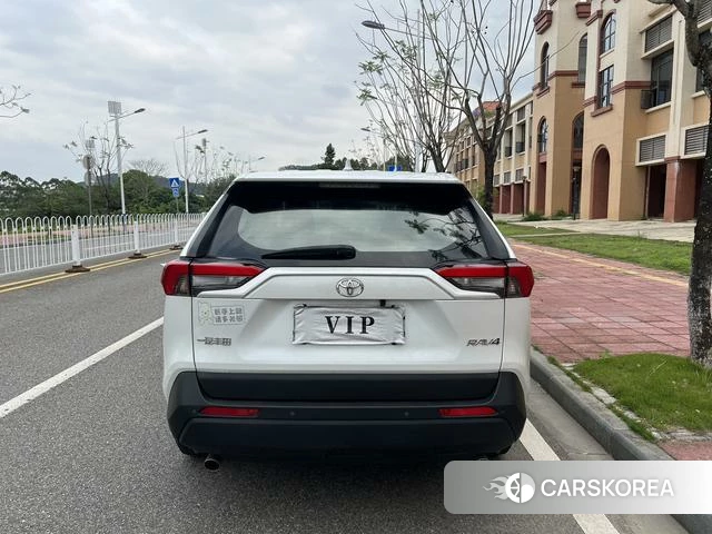 Toyota RAV4 Rongfang 2024 Белый из Китая, фото 2