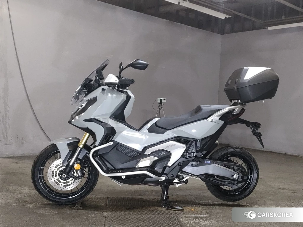 Проданный Honda X-ADV 750 2023 из Японии