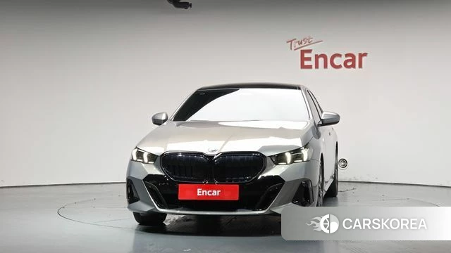 BMW 5 Series (G60) id 4548664 из Кореи 12