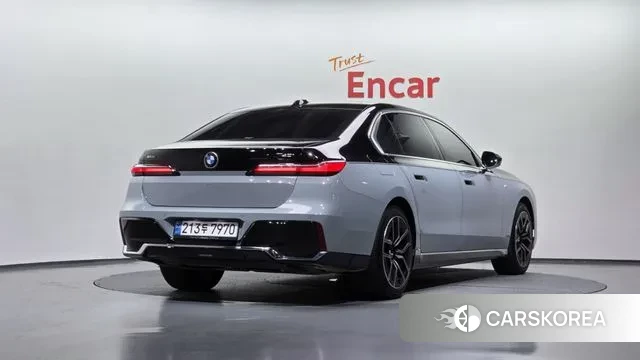 BMW 7 Series (G70) id 3393897 из Кореи 12