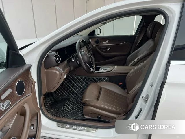 Mercedes-Benz E-class id 4265642 из Китая 7