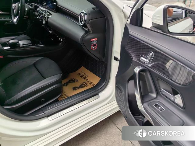Mercedes-Benz Class A 2021 Белый из Китая, фото 4
