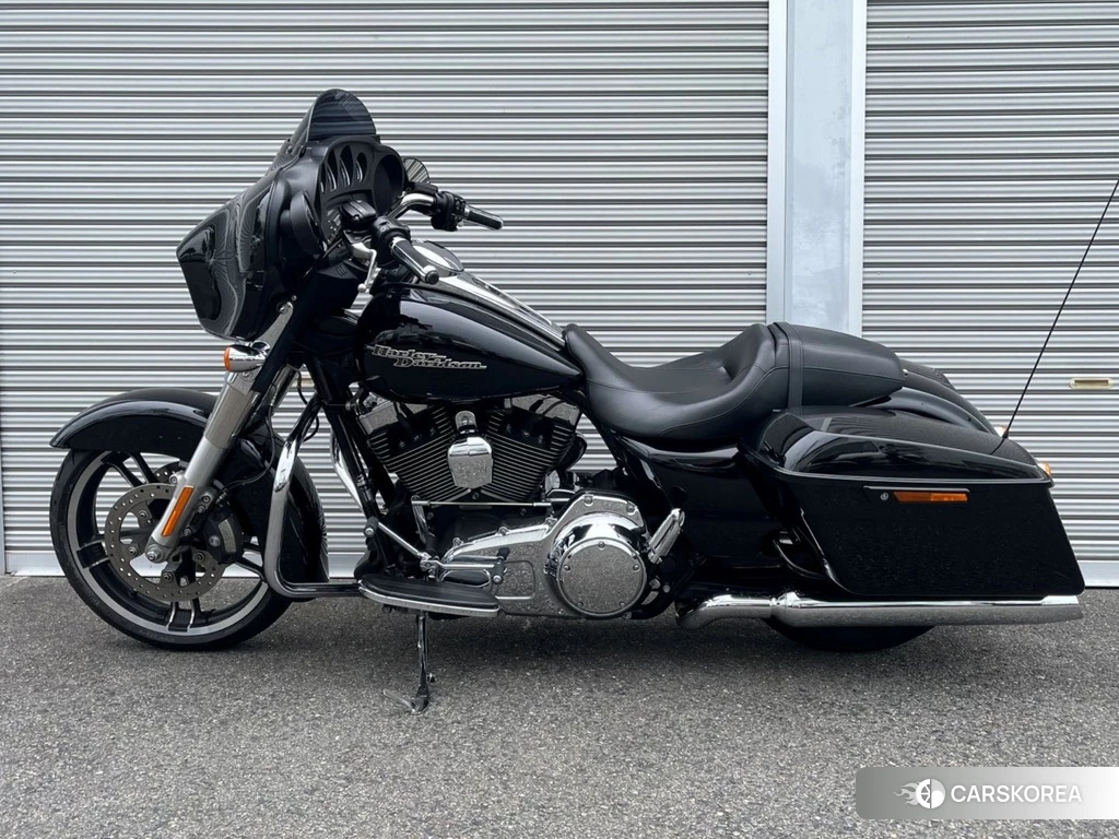 Проданный Harley-Davidson Street Glide FLHX1690 2014 из Японии