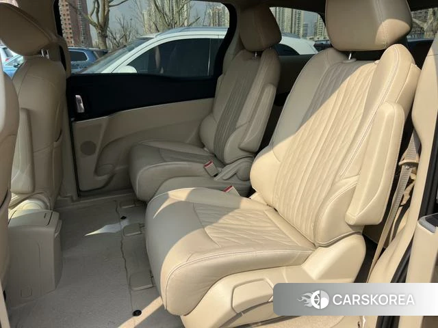 Buick GL8 2024 Темно-серый из Китая, фото 4