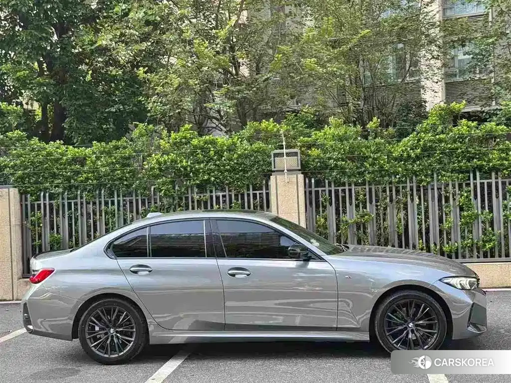 BMW 3 series 2023 Silver/gray из Китая, фото 2