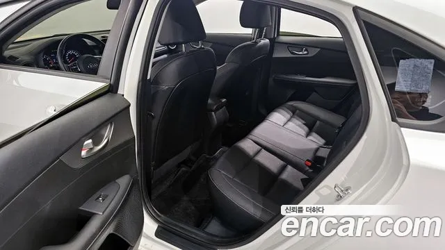 Kia Come New K3 id 2687340 из Кореи 12