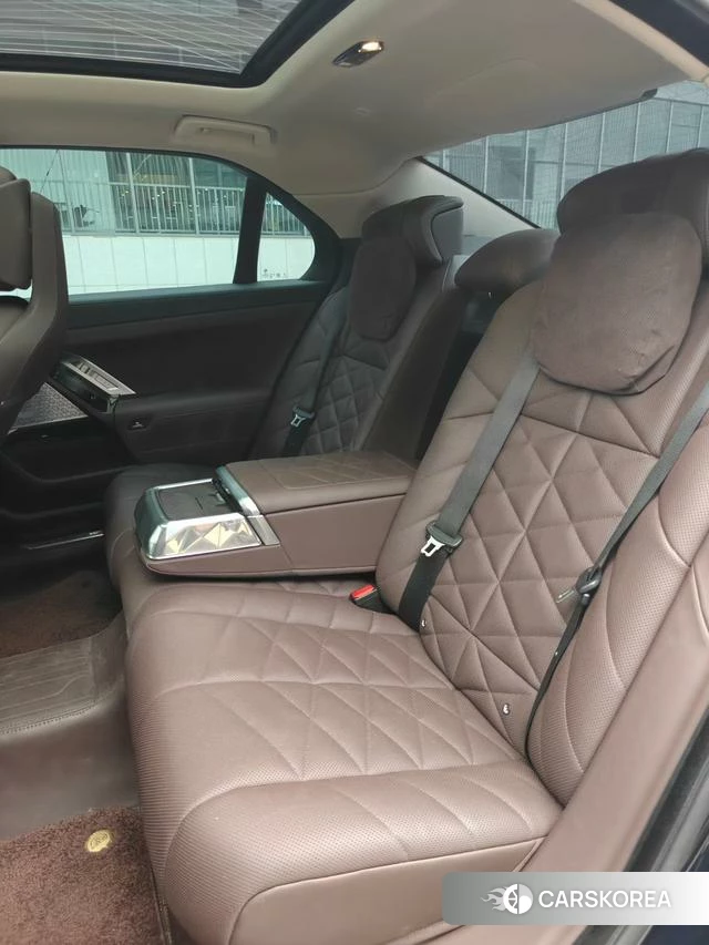 BMW i7 2024 Черный из Китая, фото 2