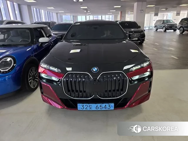BMW i7 (G70) 2023 Черный из Кореи, фото 2