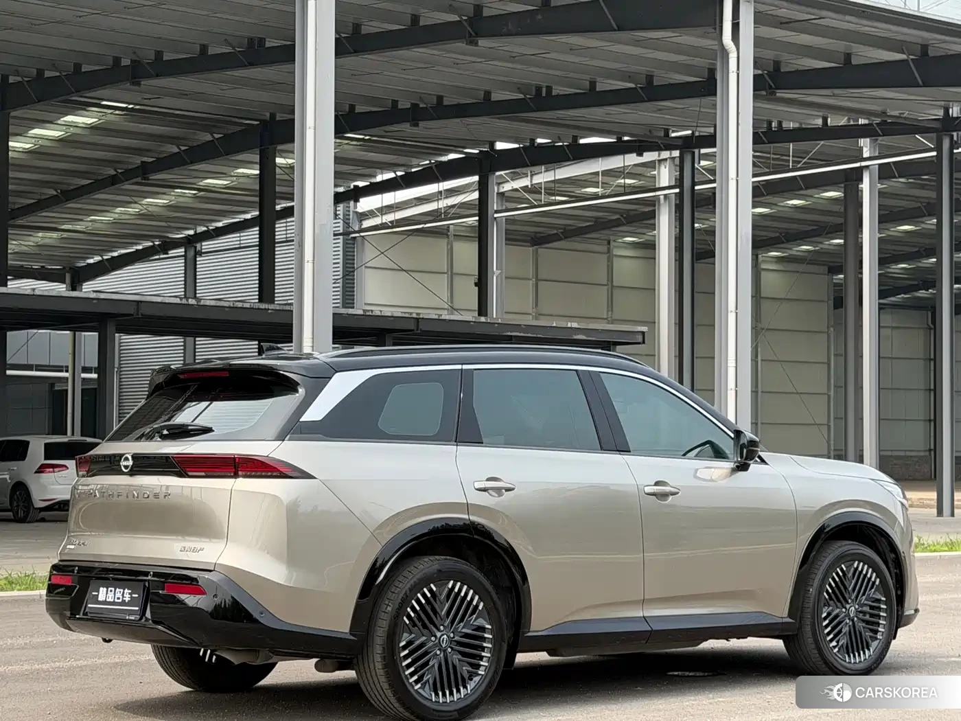 Nissan Pathfinder 2024 Champagne/brown из Китая, фото 6