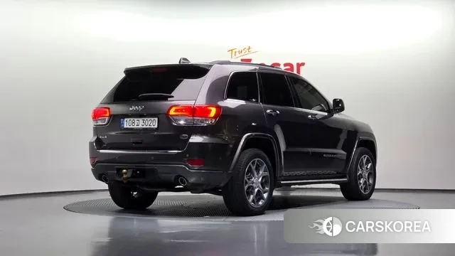 Jeep Grand Cherokee id 3335716 из Кореи 12