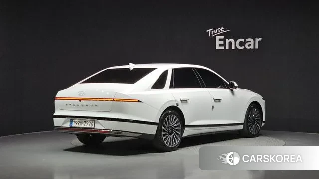 Hyundai Grandeur (GN7) id 3399902 из Кореи 12