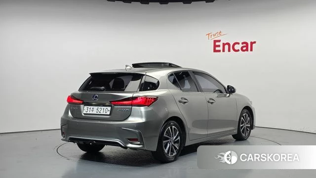 Lexus CT200h id 4371899 из Кореи 12