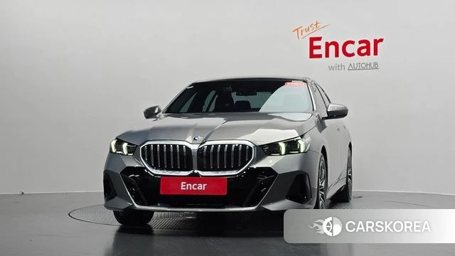 BMW 5 Series (G60) id 4548453 из Кореи 12