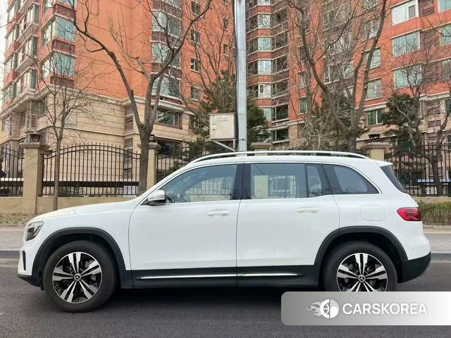 Mercedes-Benz GLB 2023 Белый из Китая, фото 2