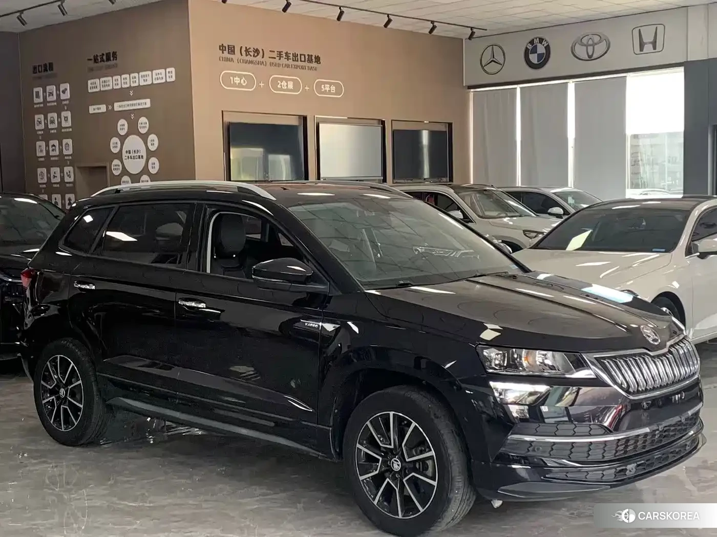 Skoda Karoq 2022 Черный из Китая, фото 5