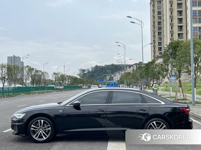 Audi A6L id 4399674 из Китая 12