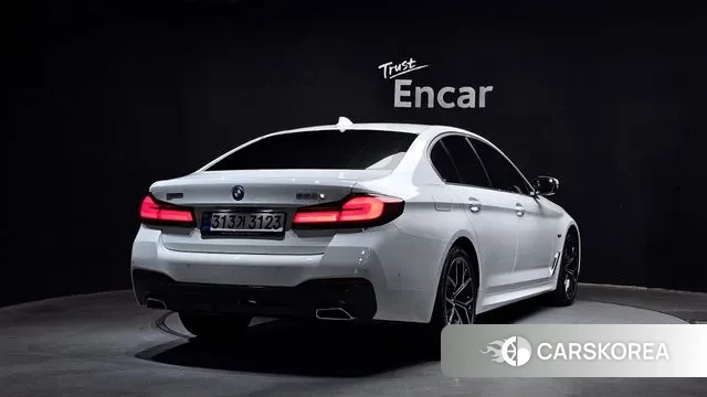 BMW 5 Series (G30) id 3787622 из Кореи 12