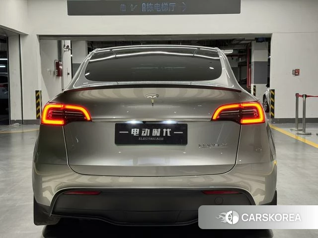 Tesla Model Y id 4253885 из Китая 12