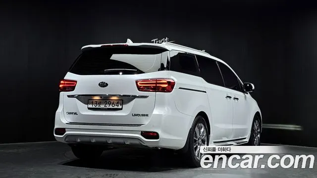 Kia The New Carnival id 2718132 из Кореи 12