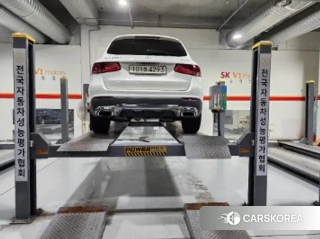 Mercedes-Benz GLC-Class X253 2020 Белый из Кореи, фото 2