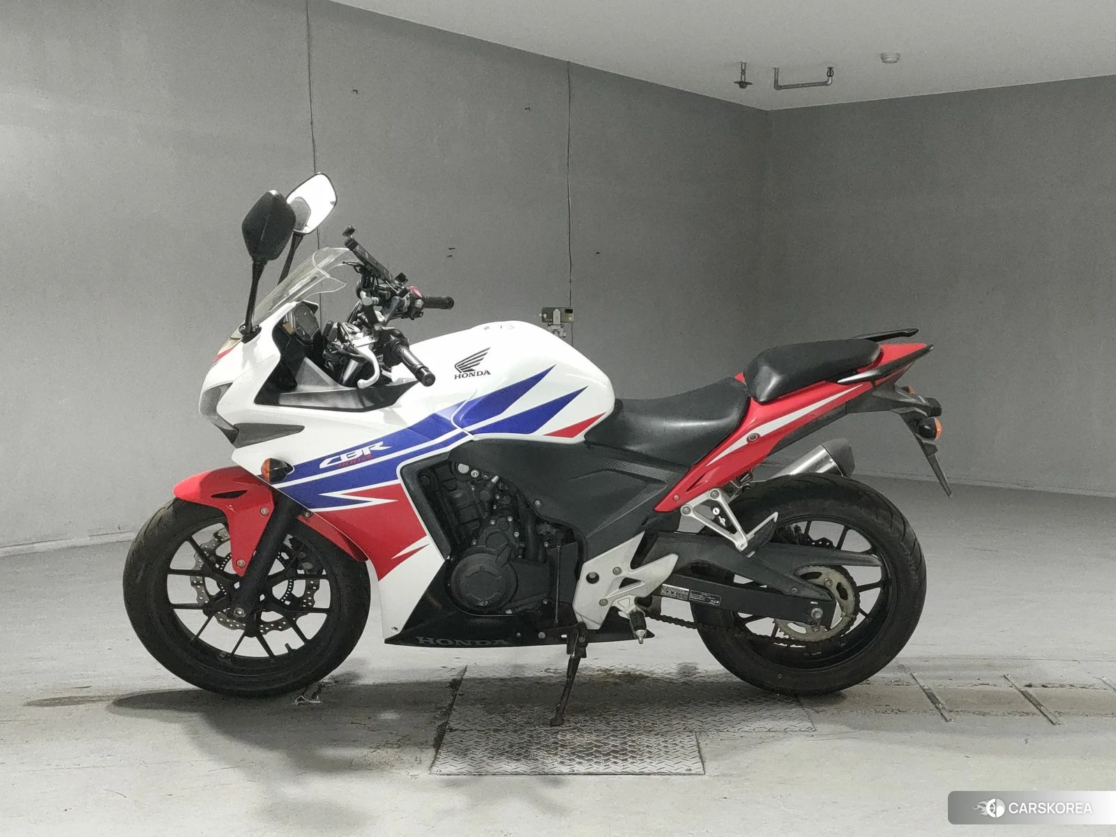 Проданный Honda CBR400R 2013 из Японии, фото 2