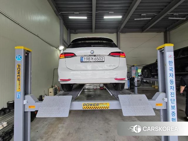 BMW 2 Series Active Tourer (U06) 2024 Белый из Кореи, фото 2