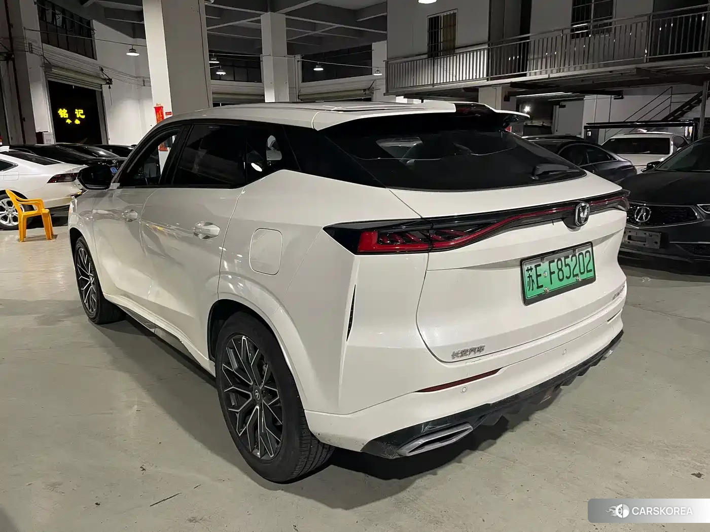 Chang'an Changan UNI-Z New Energy 2024 Белый из Китая, фото 2