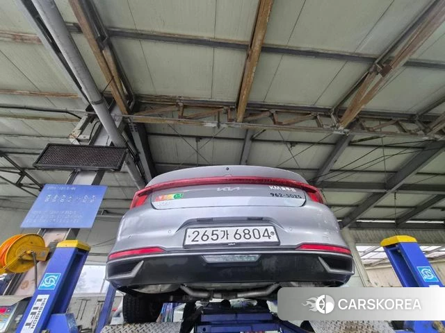 Kia K8 2022 Серебристо-серый из Кореи, фото 2