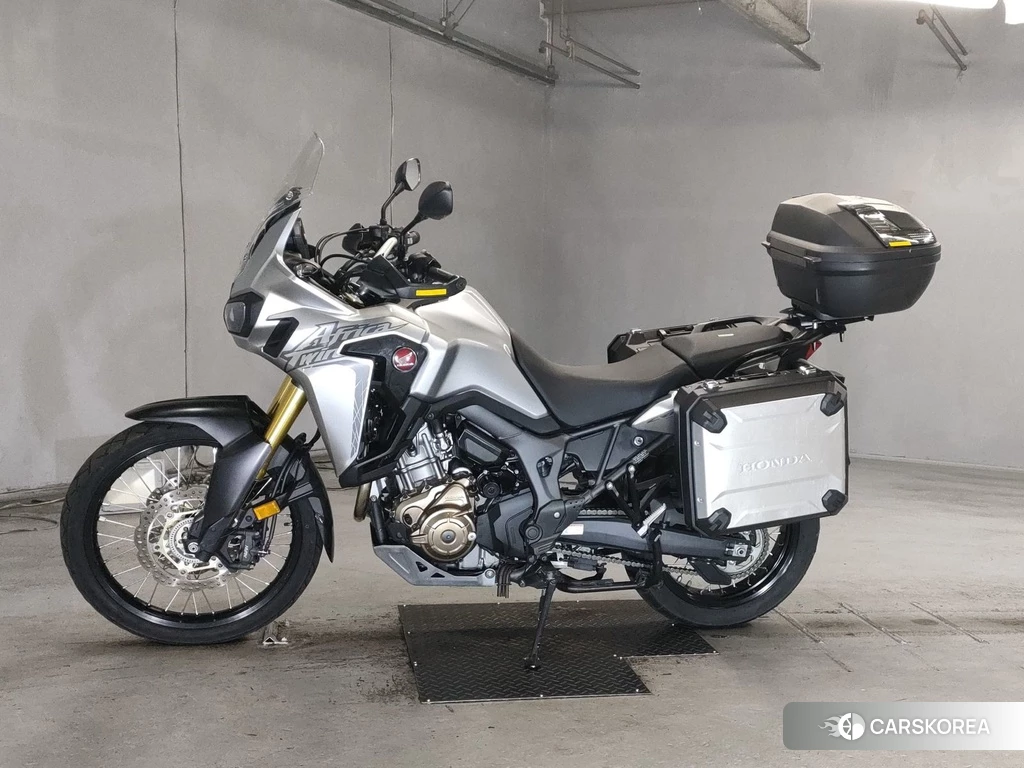 Проданный Honda CRF1000L AFRICA TWIN 2016 из Японии