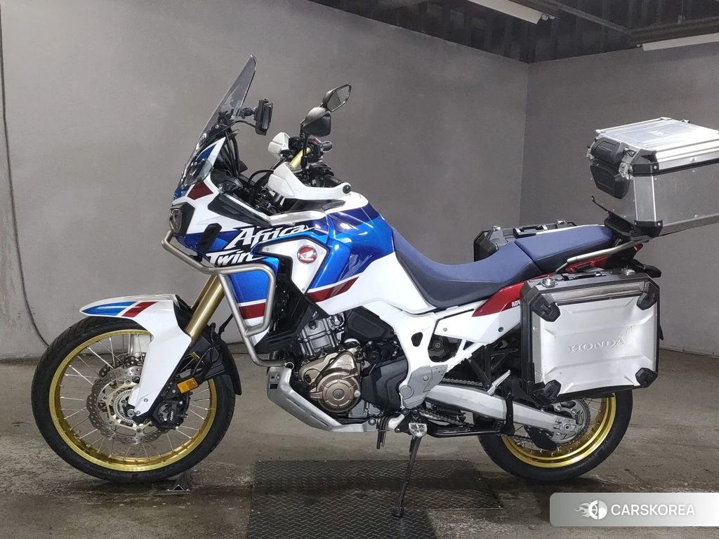 Проданный Honda CRF1000L AFRICA TWIN 2018 из Японии