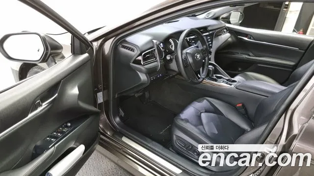 Toyota Camry (XV70) id 2687990 из Кореи 12