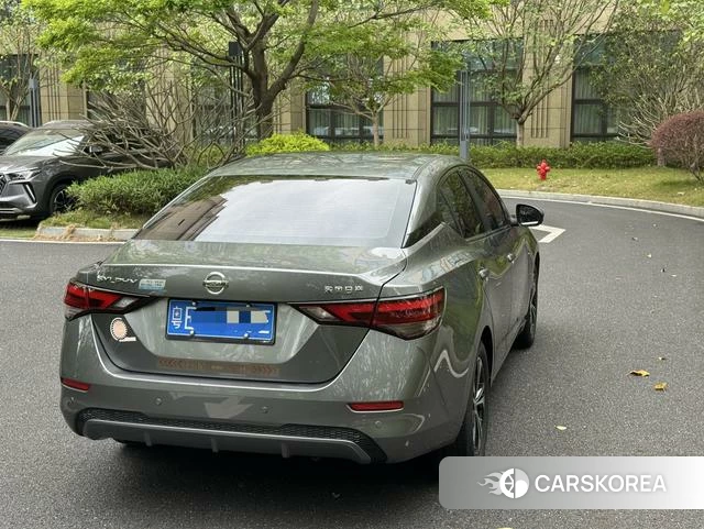 Nissan Xuan Yi 2021 Темно-серый из Китая, фото 3