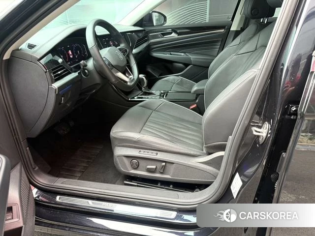 Volkswagen Passat 2022 Черный из Китая, фото 4