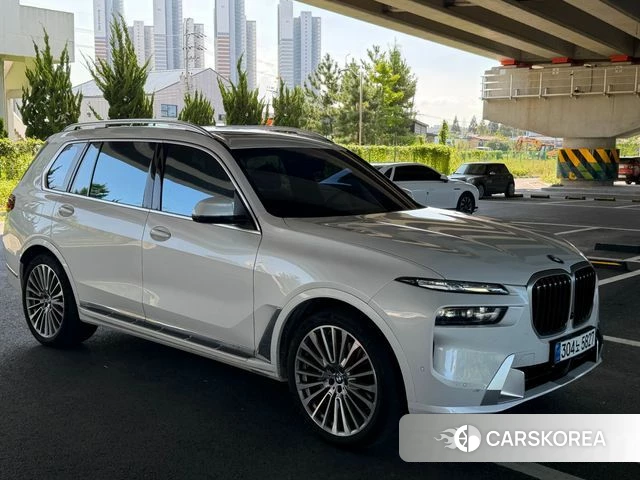 BMW X7 (G07) 2025 Белый из Кореи, фото 2