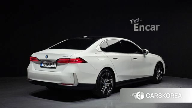 BMW 5 Series (G60) id 4242786 из Кореи 12